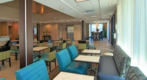 Hampton Inn & Suites Mountain View - Image 3