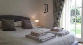 Clock House B&B - Image 2