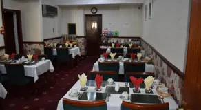 Lyndhurst Hotel - Image 4