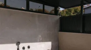 סויטת גן עם גקוזי יש מקלט ליד הדירה - Image 3