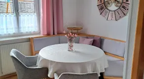 Ferienwohnung mit Küche & kleines Gästezimmer Lisi ohne Küche im Obergeschoß - 2 separate Einheiten - nahe Salzburg, ideal für Familien & Durchreise - Image 5