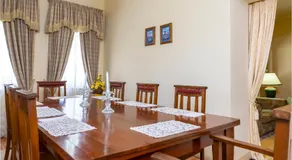 Winery Cottage - Image 5