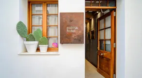 Calma Hotel - Image 5