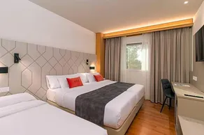 Hotel City Express Santander Parayas - Image 2