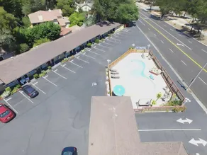 Monterey Surf Inn - Image 4