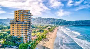 SecretJaco - Luxury Beach Front Penthouse with Pool & Jacuzzi - Image 5