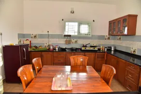 Hritz hill Nook - Spacious 4BH Villa | Near Lake | Gateway to Tourist attraction. - Image 3
