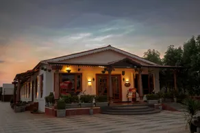 Vintage Retreat Resort - Image 5