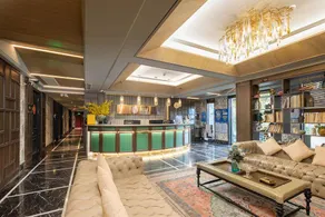 Floral Anna Luxury Homestay - Image 3
