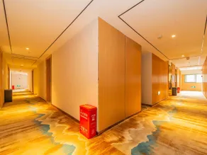 Super 8 Hotel Chengdu Caoshi Street Wenshuyuan Metro Station - Image 3