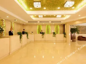 Merchant Marco Edgelake Hotel - Image 4
