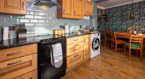 Stockwood House by Cliftonvalley Apartments - Image 3