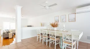 The Scarborough Beach House - Walk to the beach! - Image 4