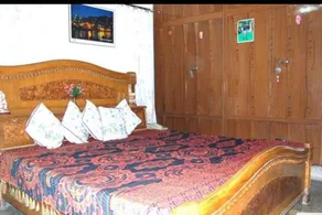 Hotel Sapphire - Image 4