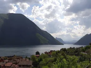 Romantic Holiday Home in Italian Lakes with Garden - Image 2