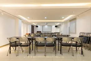 Home Inn Neo Beijing South Railway Station Jiaomen East Metro Station - Image 4