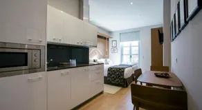 Legazpi Doce Rooms & Suites - Image 2