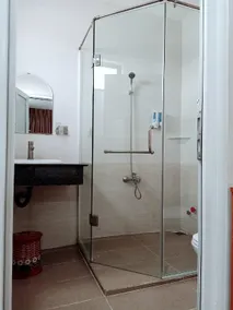 Rich Hotel - Image 3