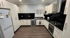 Airport Guesthouse - Image 3