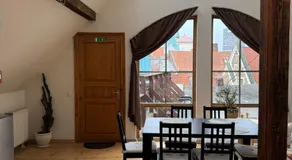 Allure Rooms & Coffee - Image 4