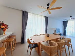 LAKE VIEW Luxury Villa 3BR Sanctuary Ho Tram - Image 4