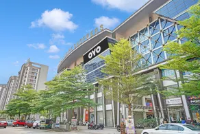 OYO Flagship 81011C Hotel Pacific - Image 2