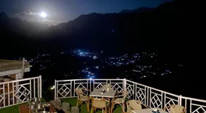 Eagle's Nest Hotel - Image 2