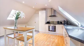 Hillbrook House- Apartment 8 - Image 3