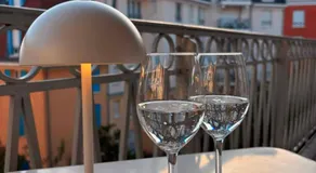 Elegant Apartment with Private Parking, close to Paris - Image 3
