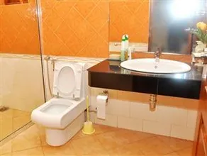 Airport Villa - Image 4