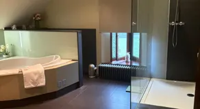 Sophia Rooms 14 - Image 2