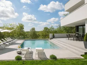 Villa moderna 55 con piscina e spa - Image 4