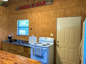 1075 Marina Dr - Image 3