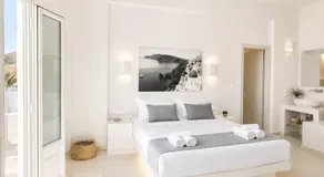 Perissa Design Centro Suites- BEACH FRONT - Image 2
