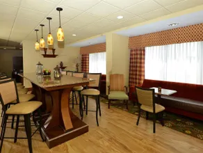Hampton Inn Winchester - Image 5
