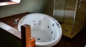 Apartamenty Siedem Komnat Siedmiu Mistrzów - Image 2