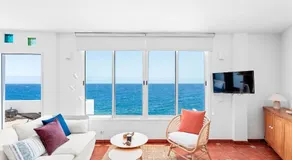 Canary casita next to the Atlantic Ocean - Image 2