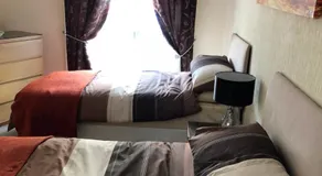 Wellington Tavern Accommodation - Image 5