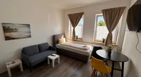 Zentrale 3 Zimmer Unterkunft mit Parkplatz - Image 2