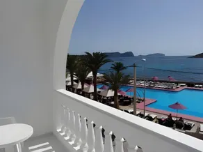 Outsite Ibiza - Work, Connect, Explore - Image 3