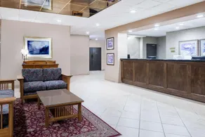 Ramada by Wyndham Watertown Thousand - Image 4