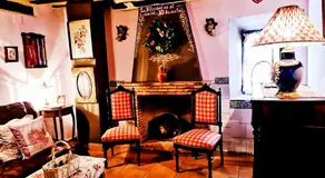 Room for rent in a beautiful country house ideal for a romantic getaway - Image 3