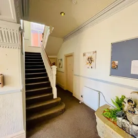 Lyndene Holiday Apartments - Image 2