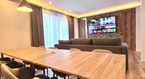 The Lobs Five, Brand New, 4 bedroom, 3 bath, 4 toilet, 8 min to Rusutsu, 7-11, bus at door - Image 4