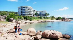 Coral Cove Apartments - Absolute Beachfront Resort Bowen - Image 4