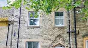 Victorian Townhouse on the edge of the Cotswolds - Image 4