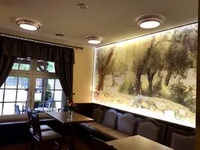 Nanis Hotel & Appartements - Image 2