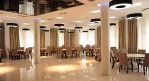 Garni Uni Elita Lux Hotel - Image 3