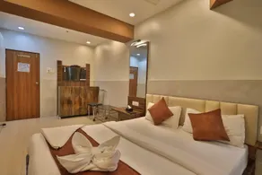 Solstay Inn Residency - Image 4