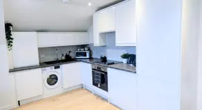 North London 2bedroom flat 3mins to tube & shops - Image 2
